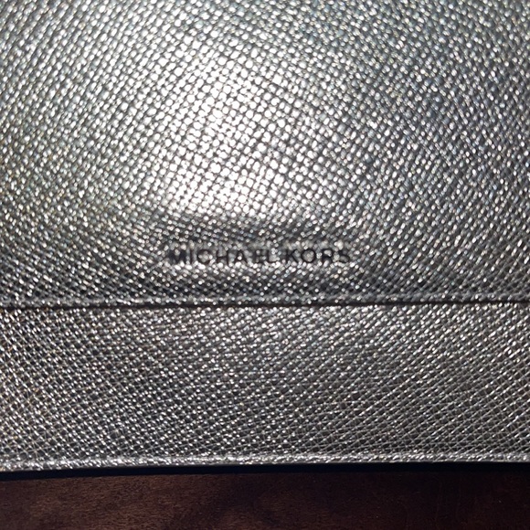 Michael Kors New - Picture 3 of 7